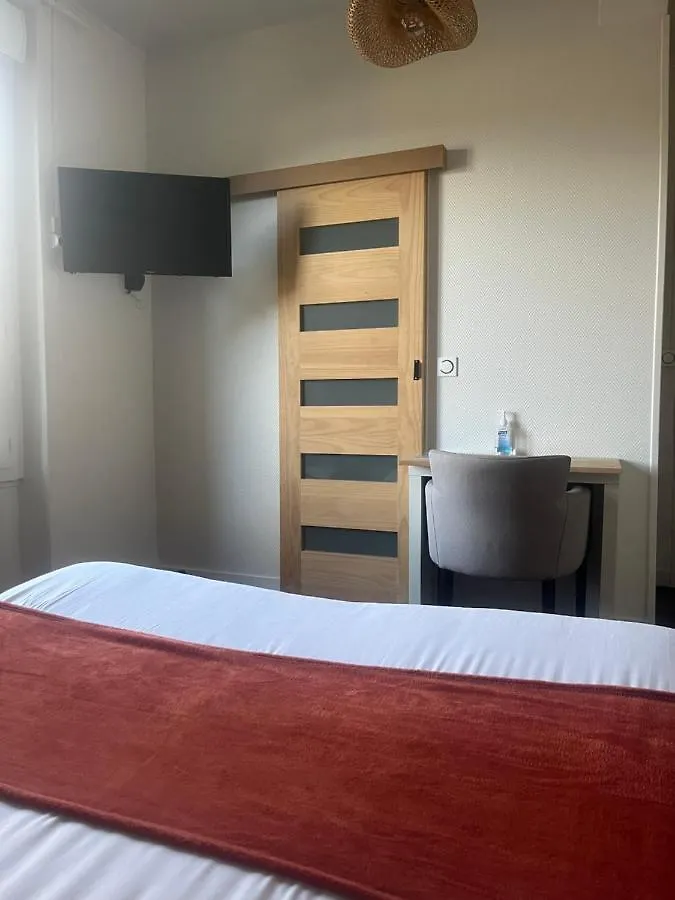 Hotel Le Petit Montmartre Dinard