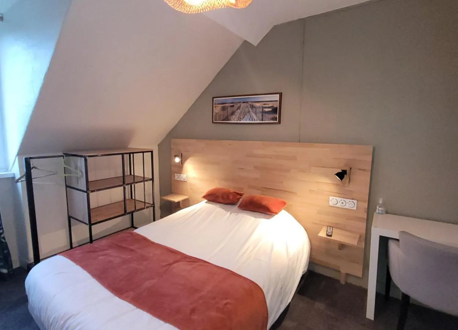Hotel Le Petit Montmartre Dinard