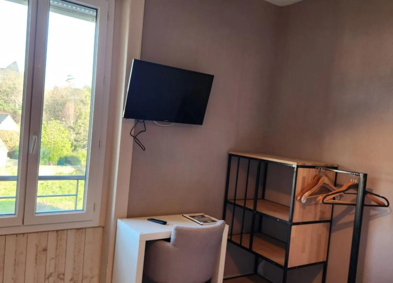 Hotel Le Petit Montmartre Dinard