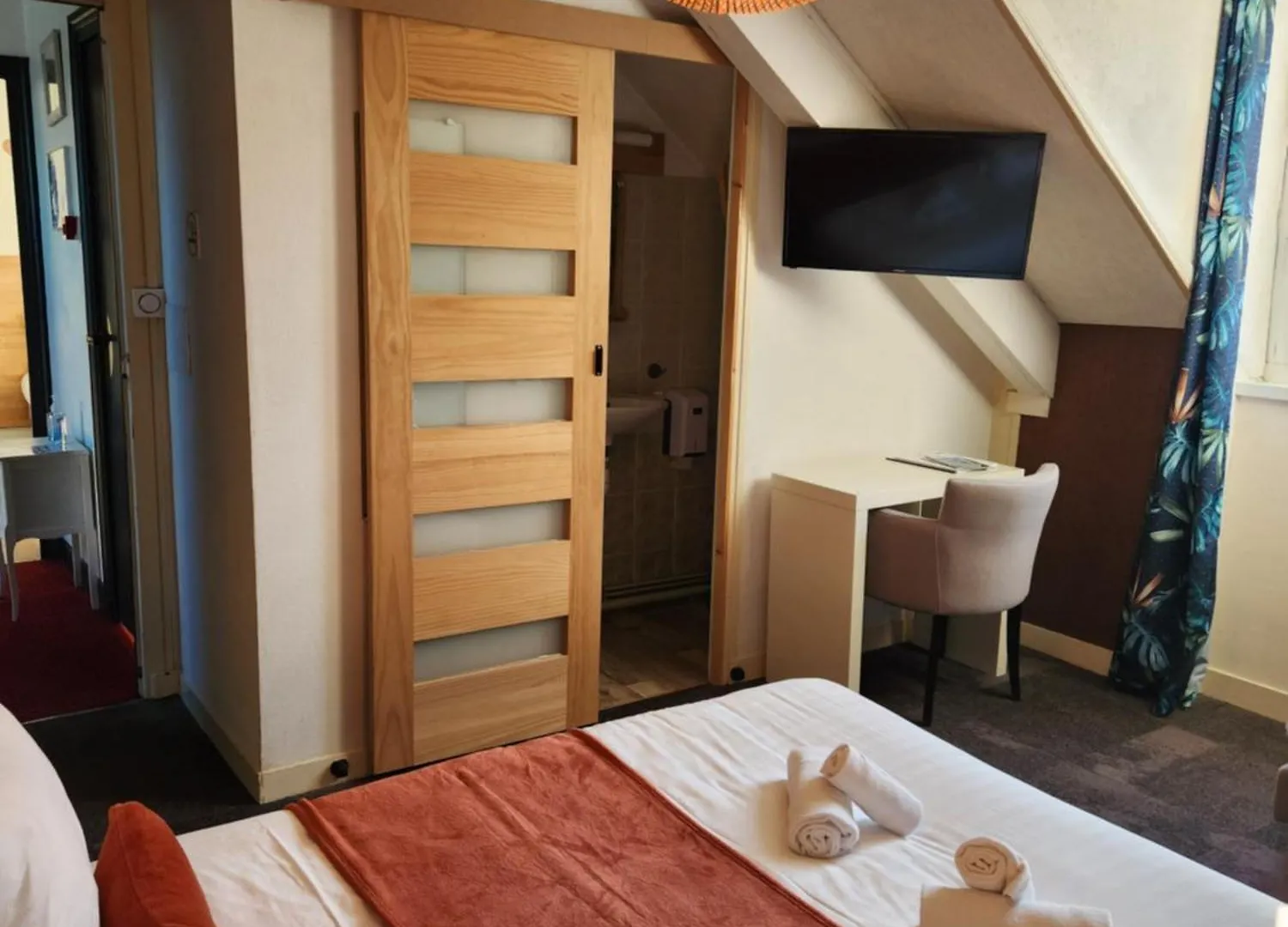 Hotel Le Petit Montmartre Dinard