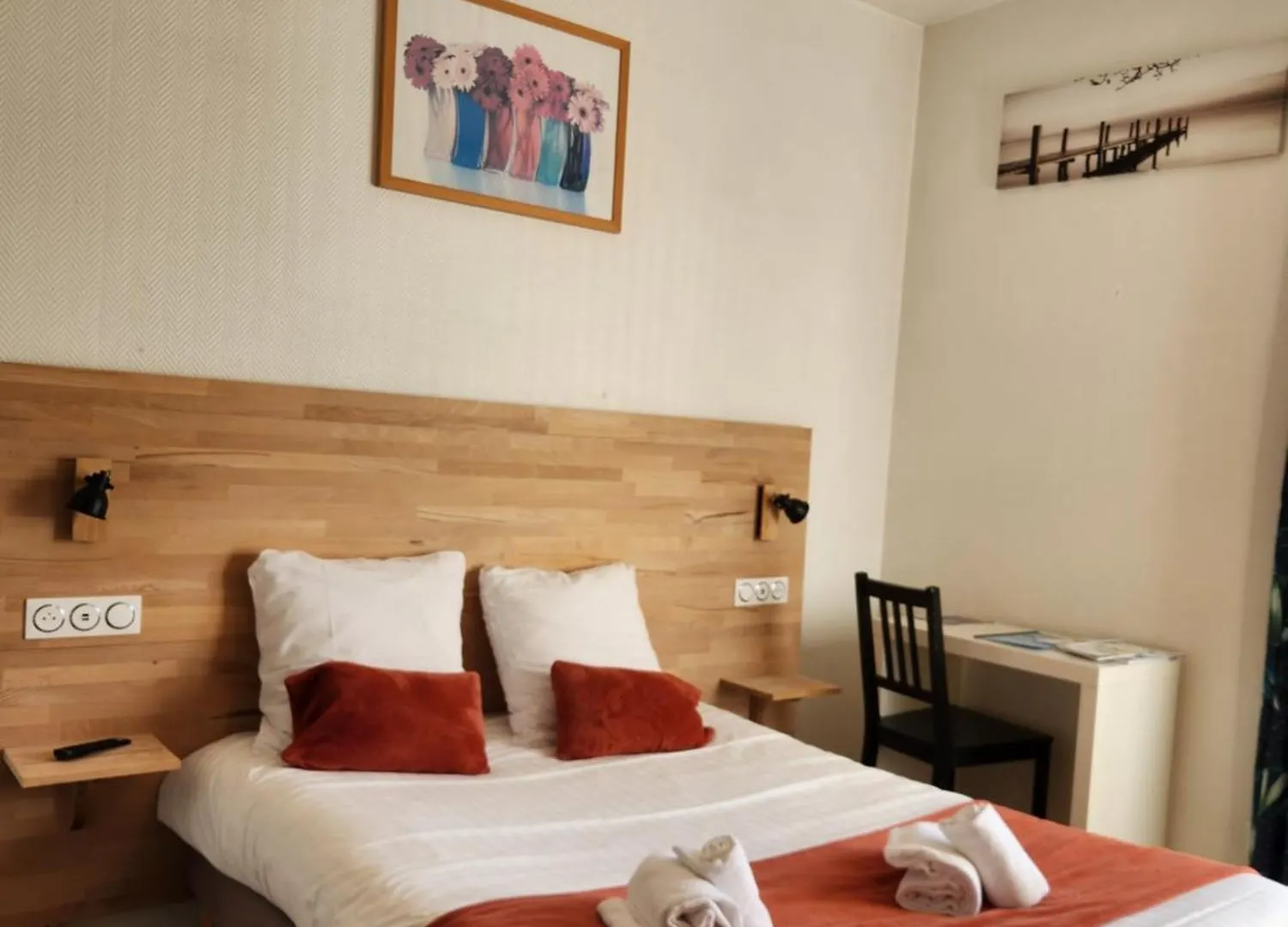 Hotel Le Petit Montmartre Dinard 0*,
